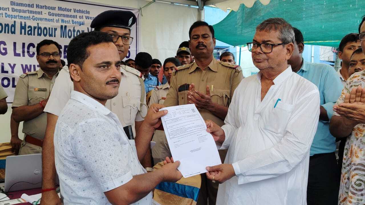 সুন্দরবন জেলা পুলিশের উদ্যোগে লাইসেন্স মেলা ২০২৫ 1 IMG 20250525 WA0003