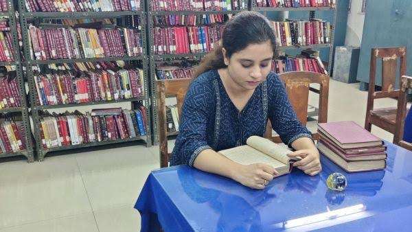 ইউজিসি নেটে দেশের সেরা পূর্ব বর্ধমানের নিলুফা 3 WhatsApp Image 2025 07 25 at 19.15.47 93b931bc